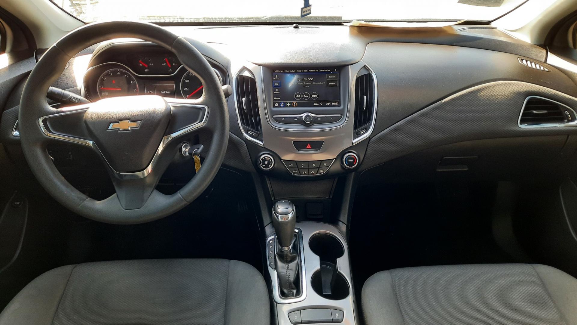 2019 Chevrolet Cruze (1G1BC5SM8K7) , located at 16710 Clay Rd., Houston, TX, 77084, (281) 859-7900, 29.834864, -95.656166 - Photo#3